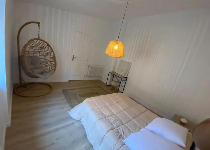 Holiday home Maison - 4 - 10 Couchages - 2sdb Orcet